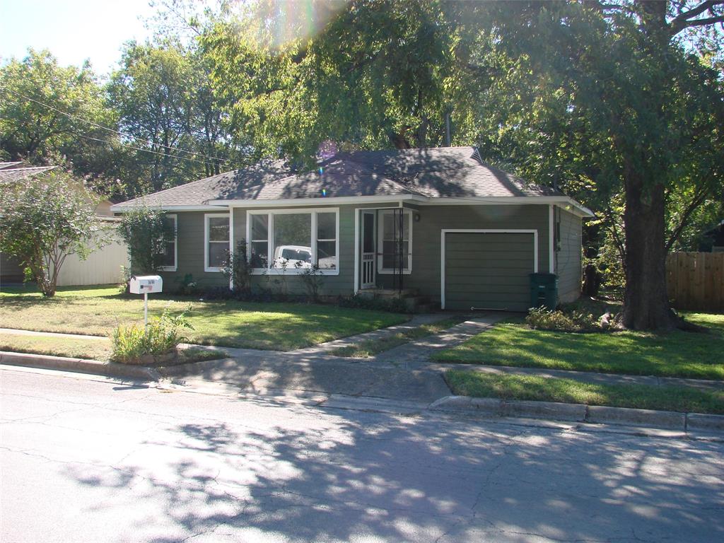 1010 Moss Street Property Photo 1