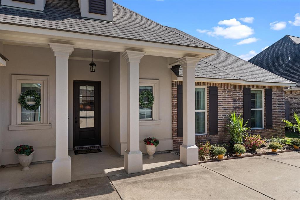 653 Alder Lane Property Photo 4