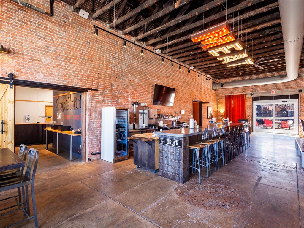 420 Commercial Property Photo 12