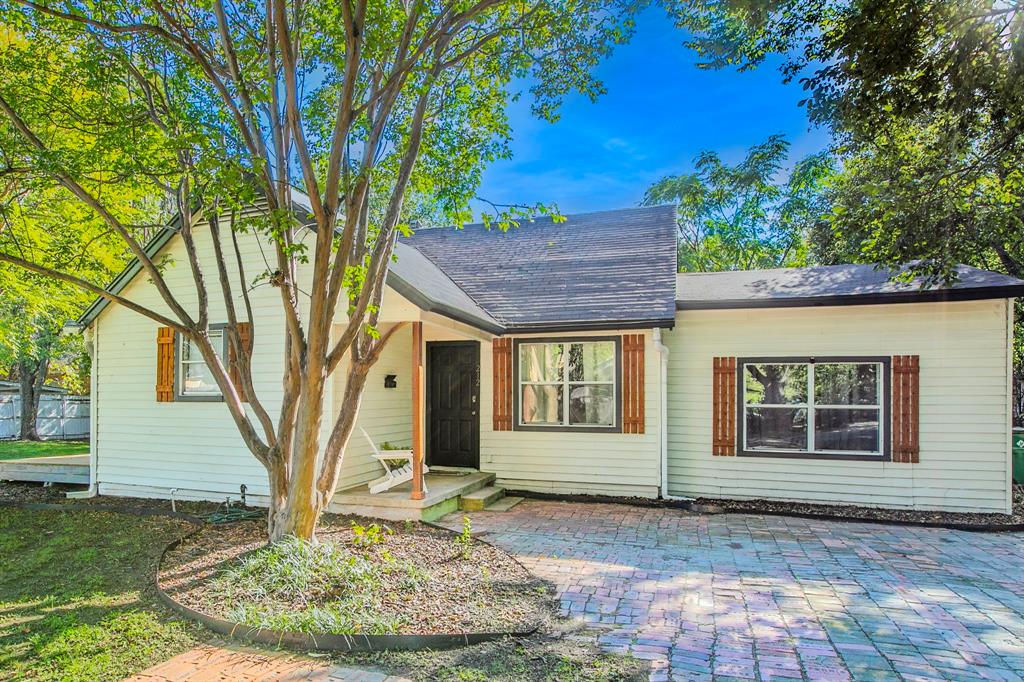 212 Penn Street Property Photo 1