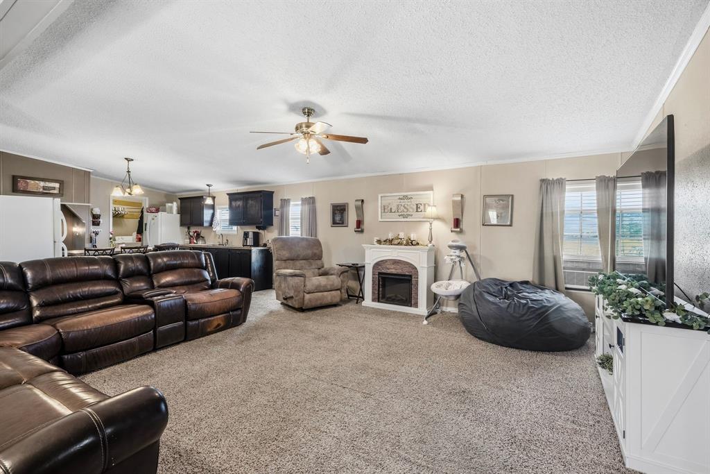 5716 County Road 4516 Property Photo 6