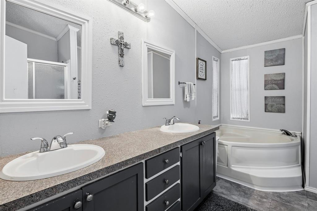 5716 County Road 4516 Property Photo 17