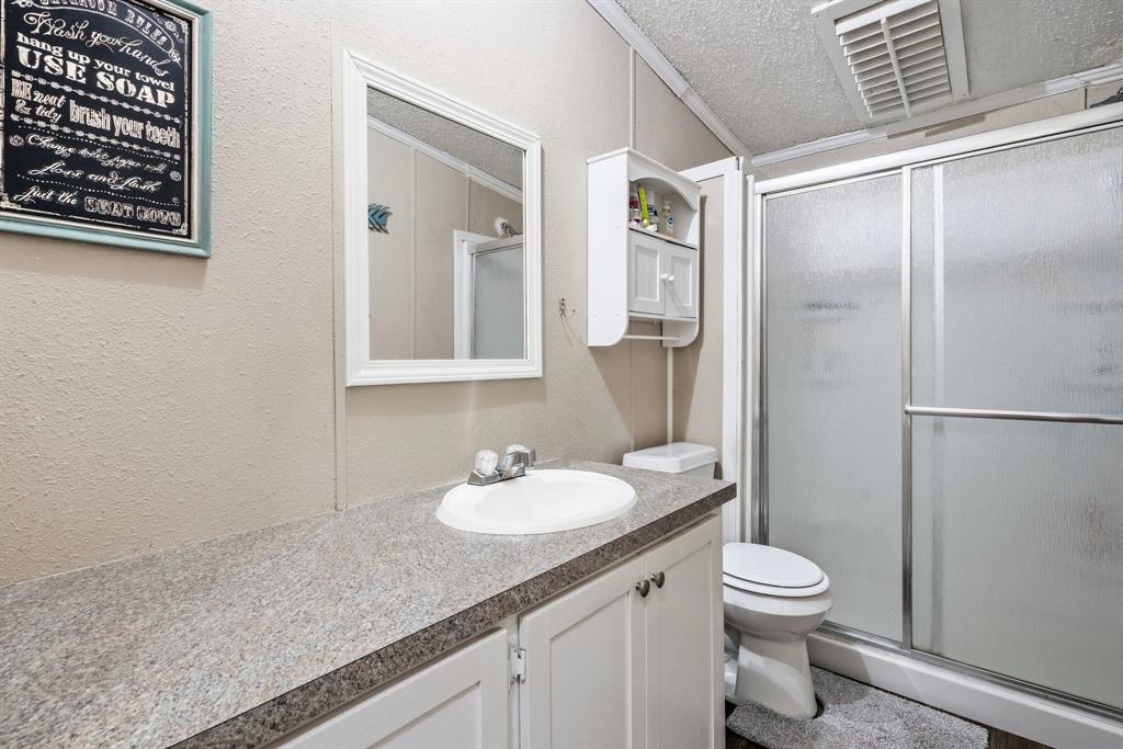 5716 County Road 4516 Property Photo 18