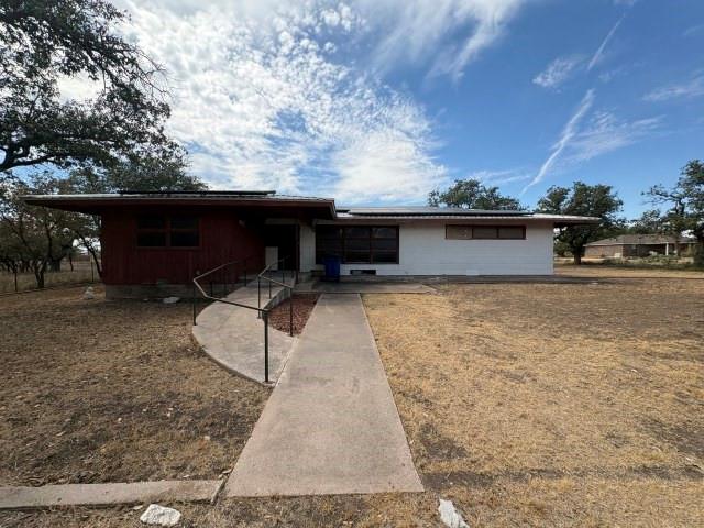 915 E Broadway Street Property Photo 1