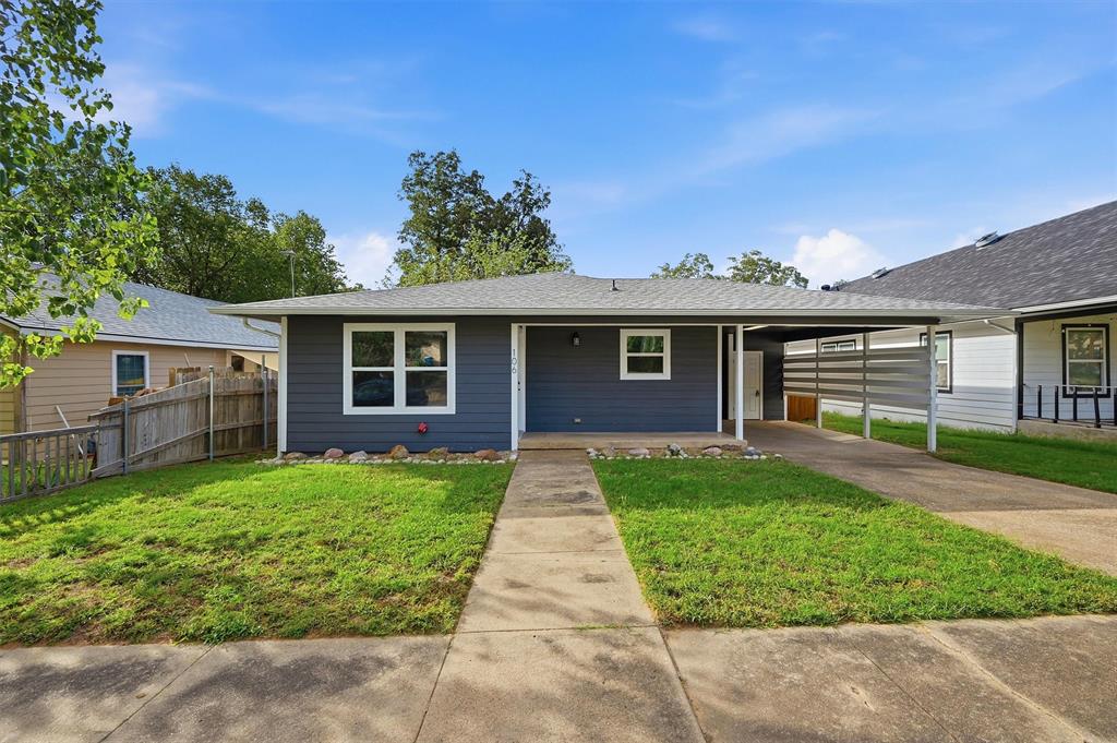106 E Heron Street Property Photo 1