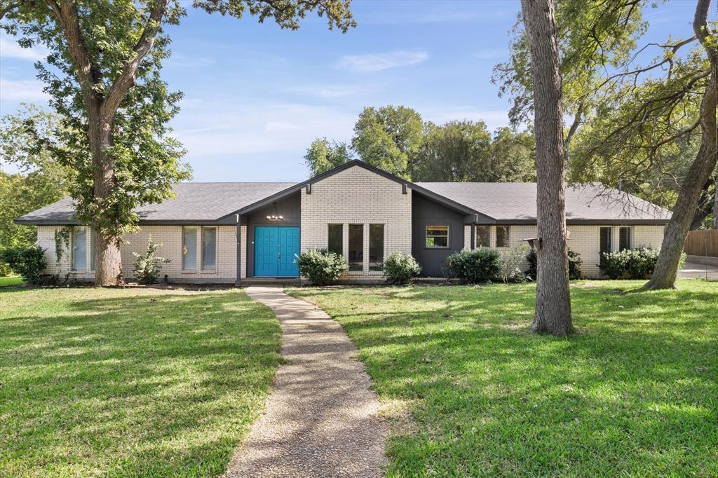 1013 Fairway Road Property Photo 1
