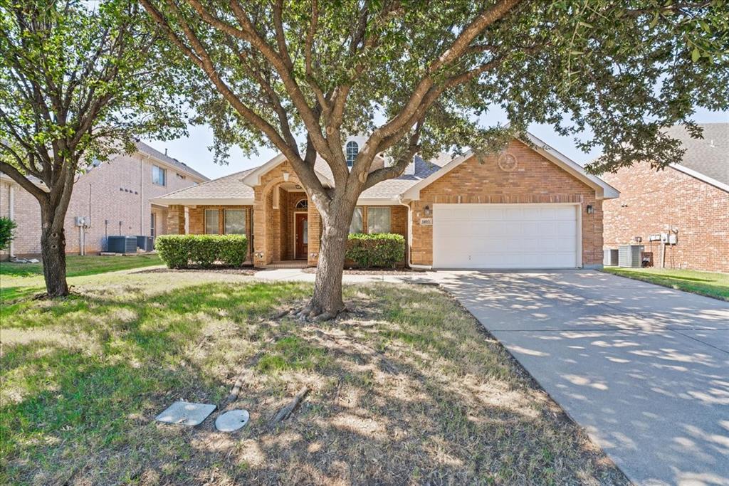 1403 Lowes Farm Parkway Property Photo 1
