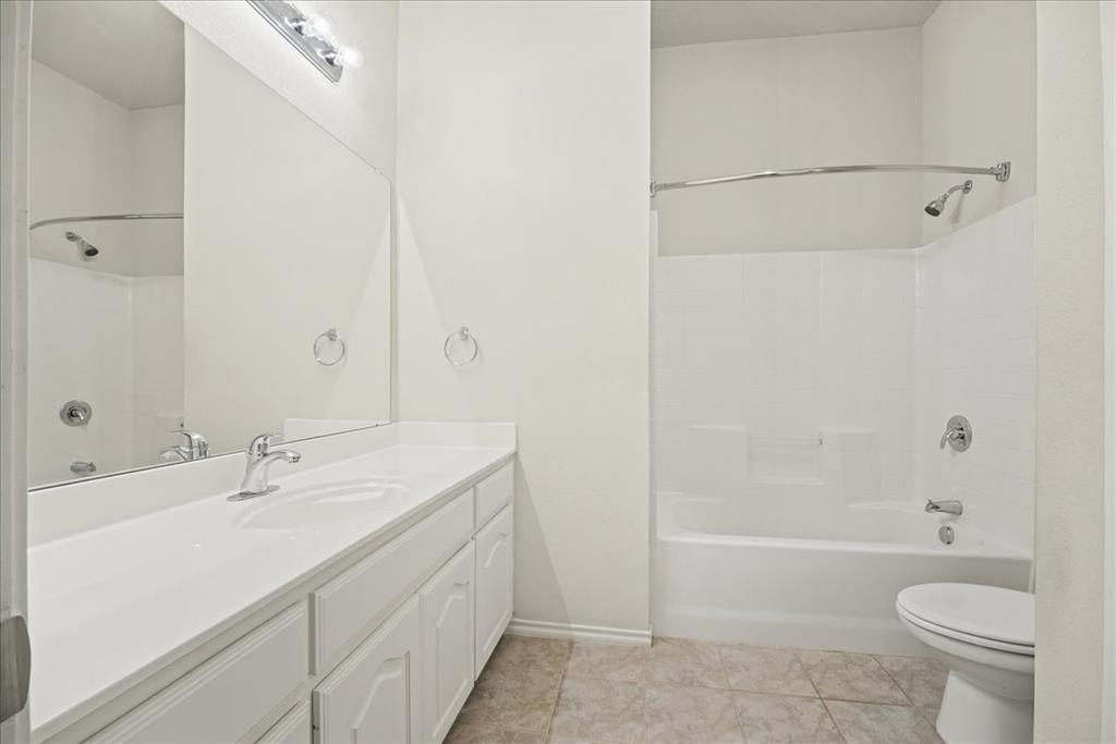 1403 Lowes Farm Parkway Property Photo 7
