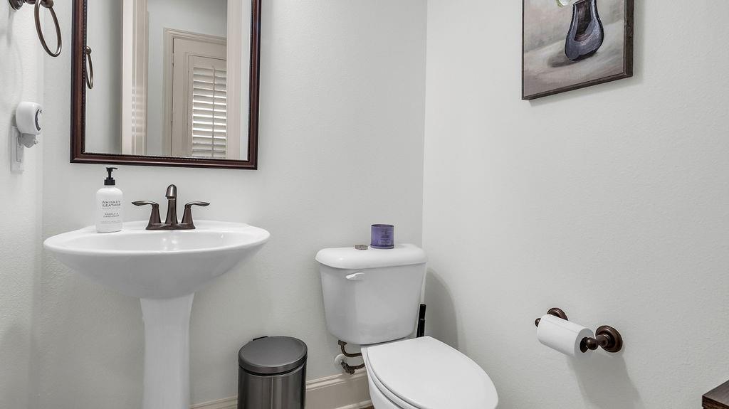 2608 Sir Wade Way Property Photo 13