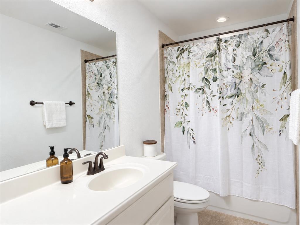 2608 Sir Wade Way Property Photo 26