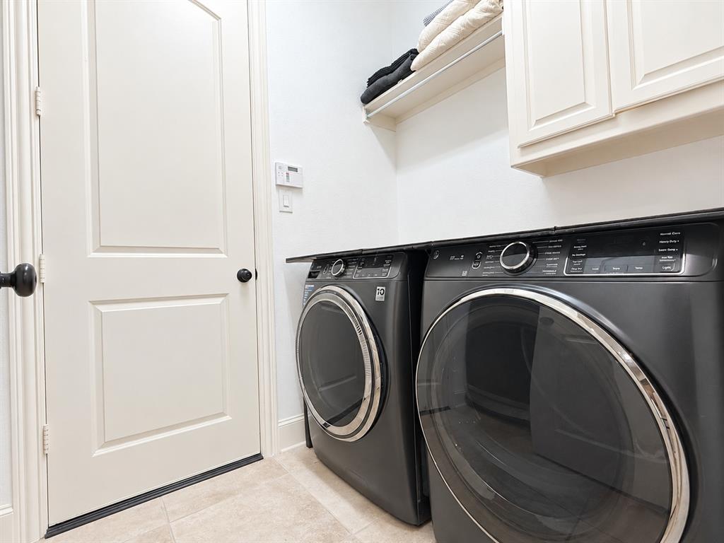 2608 Sir Wade Way Property Photo 31