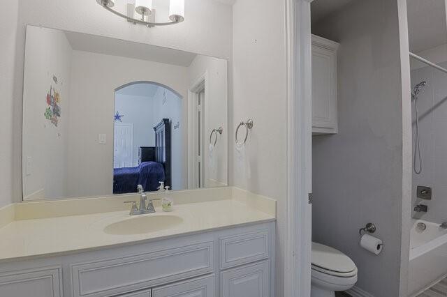 909 Heath Creek Drive Property Photo 31