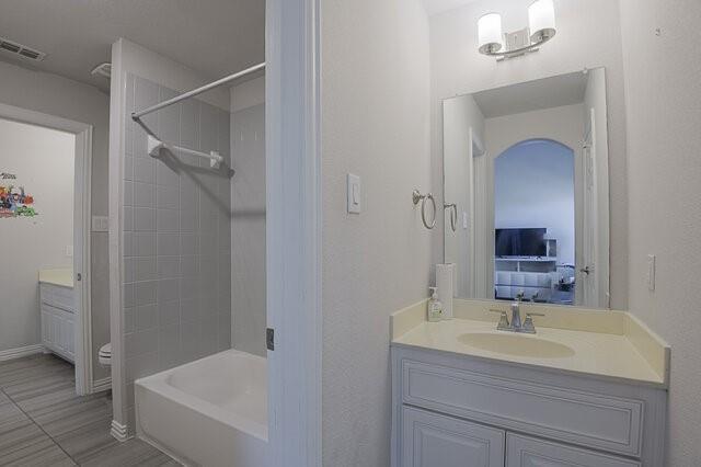 909 Heath Creek Drive Property Photo 32