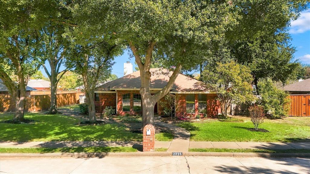 2315 Highridge Drive Property Photo 1