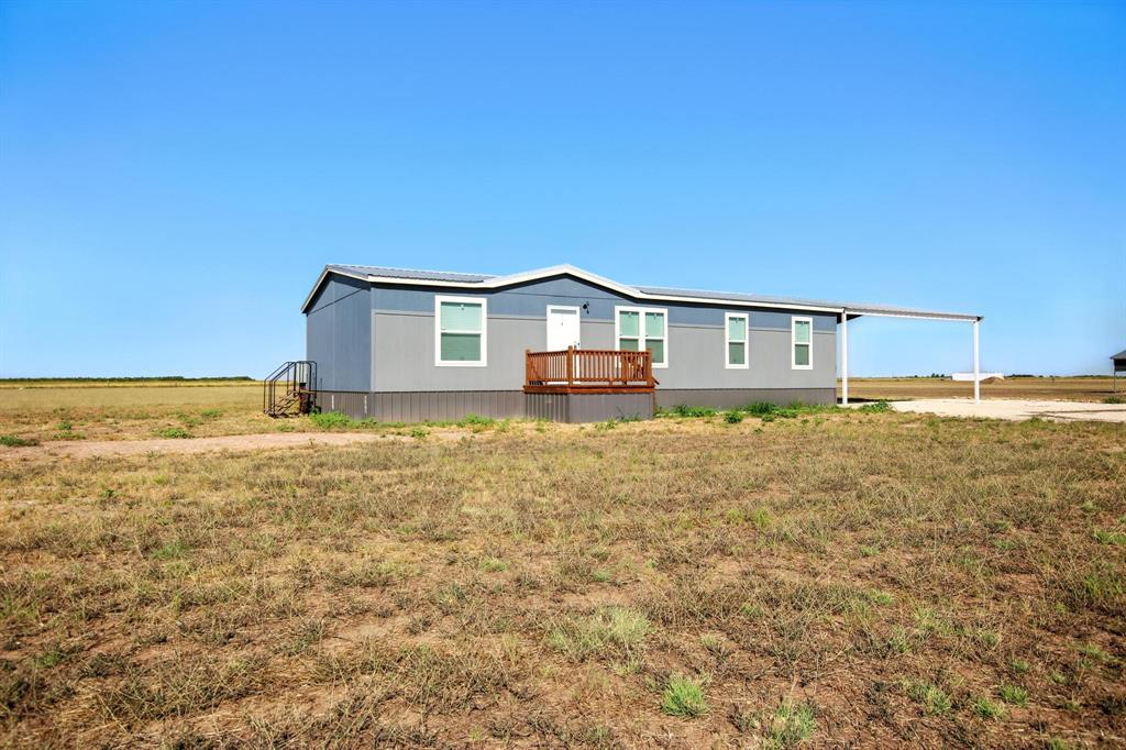 4237 Private Road 4284 Property Photo 1