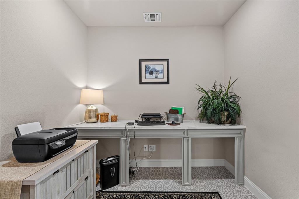 2506 Austin Court Property Photo 32
