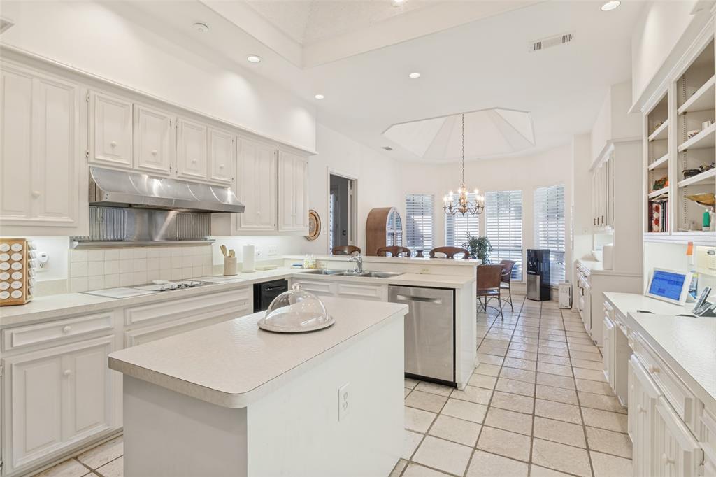 6215 Raintree Court Property Photo 12