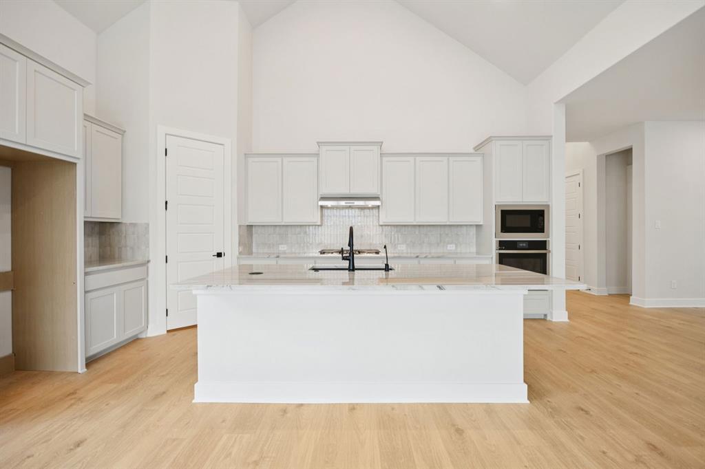 9306 Emory Oak Drive Property Photo 3