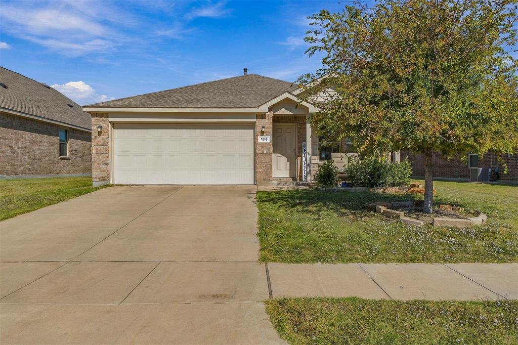 1516 Stonefield Drive Property Photo 1