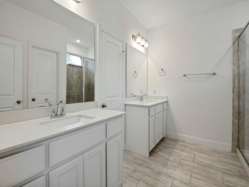 1024 Thomas Place Property Photo 17