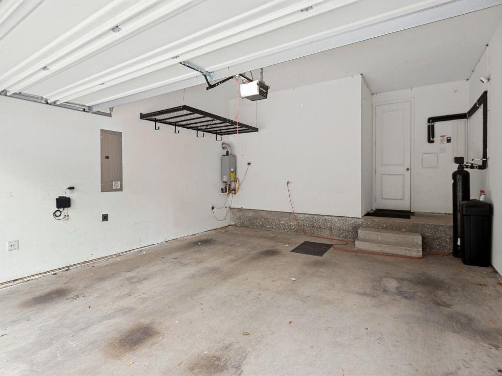 1024 Thomas Place Property Photo 23