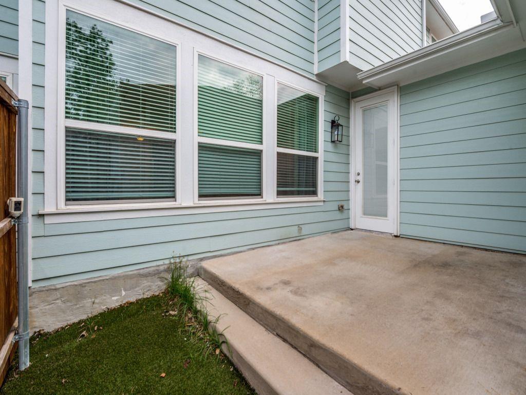 1024 Thomas Place Property Photo 24