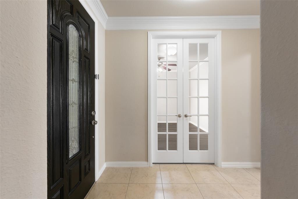 1704 Hickory Chase Circle Property Photo 7