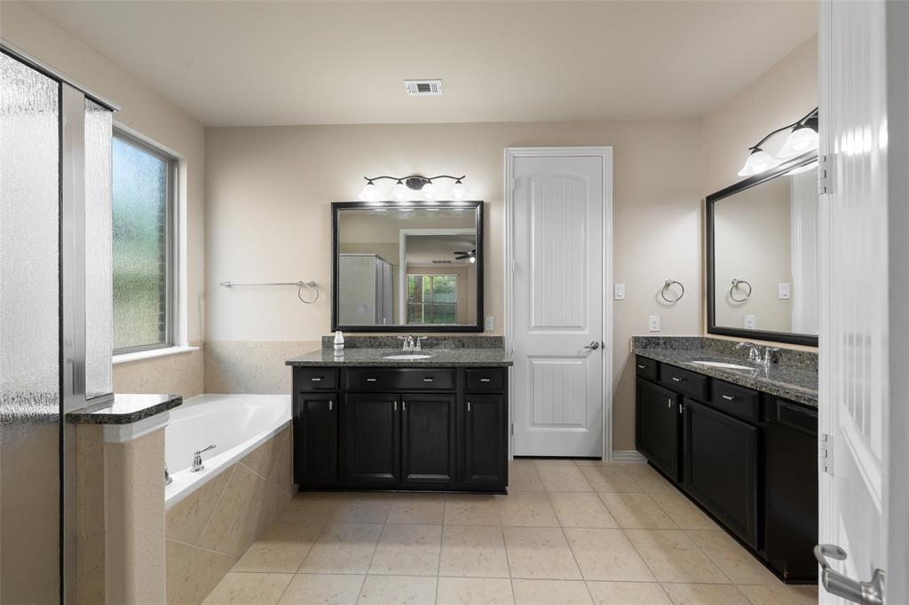 1704 Hickory Chase Circle Property Photo 23