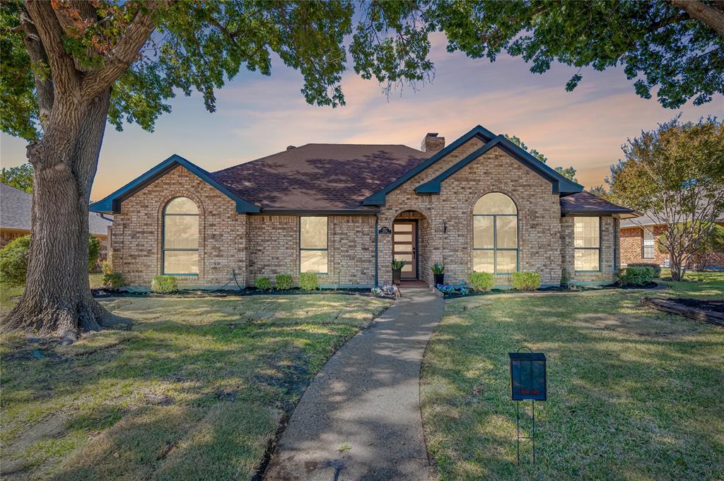 3106 University Drive Property Photo 1