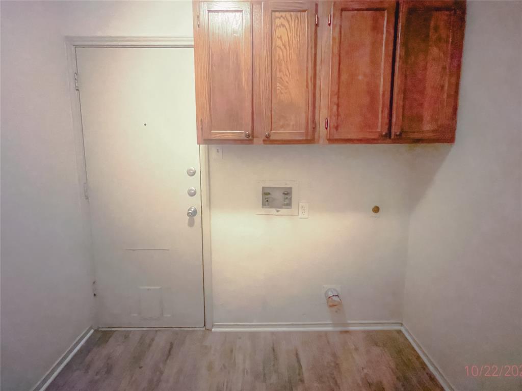 1911 Sutter Street Property Photo 11