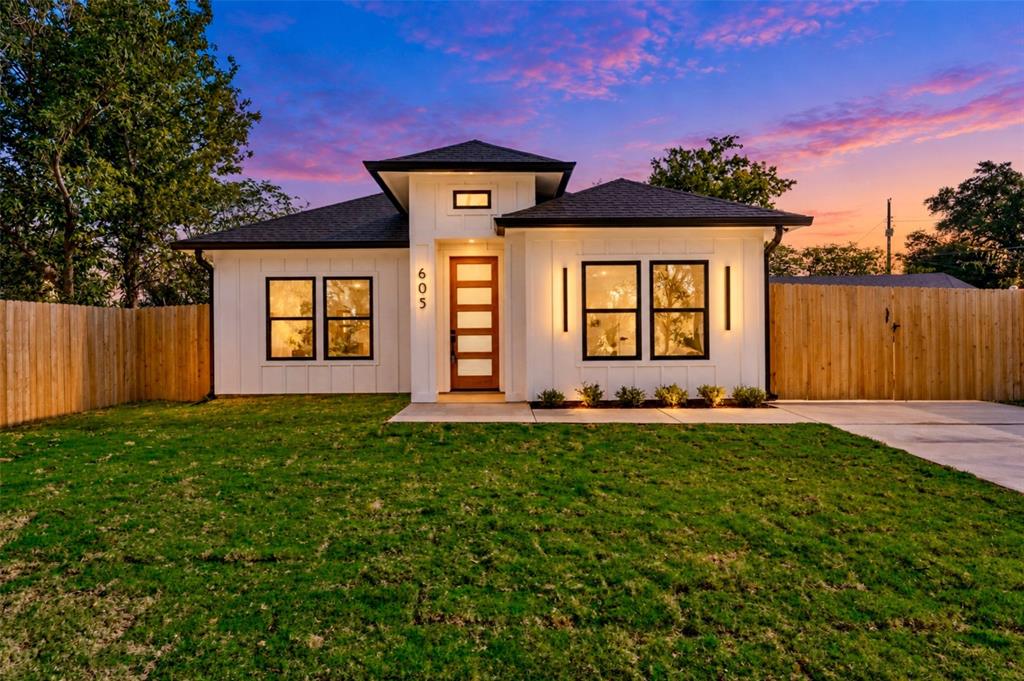 605 Lottie Street Property Photo 1