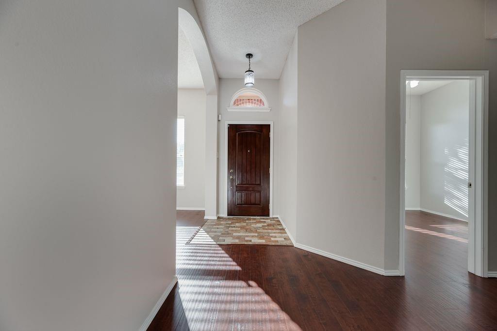 6310 Nueces Bay Drive Property Photo 4