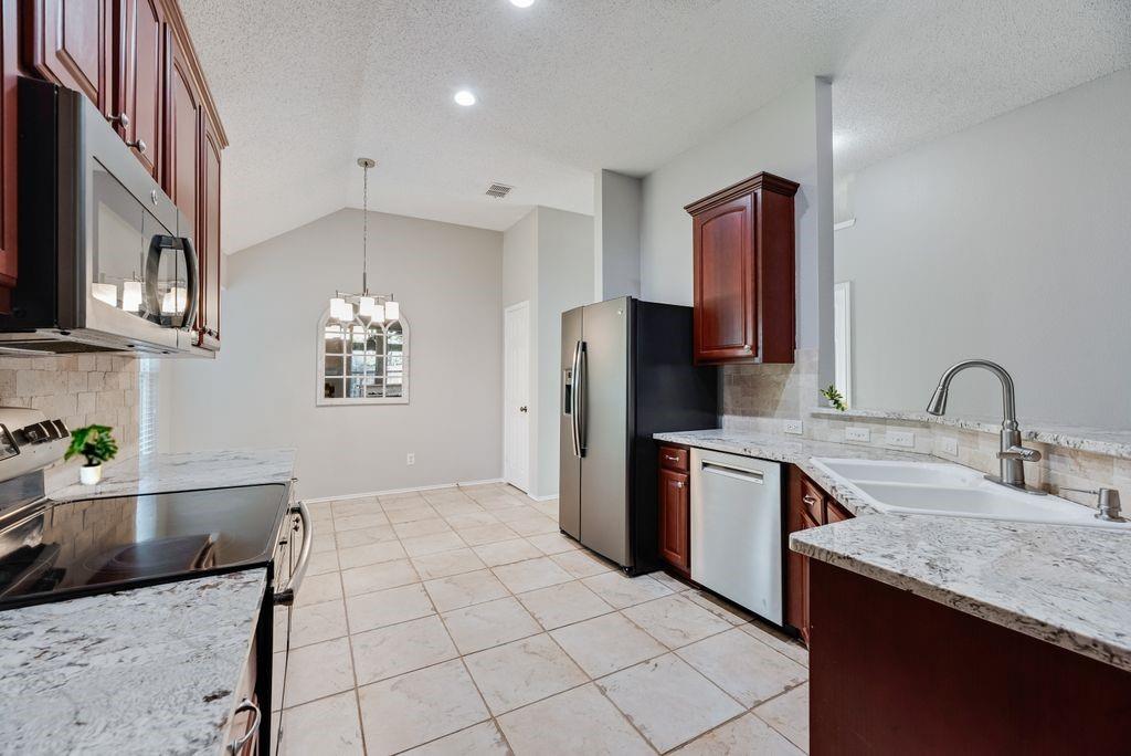 6310 Nueces Bay Drive Property Photo 13