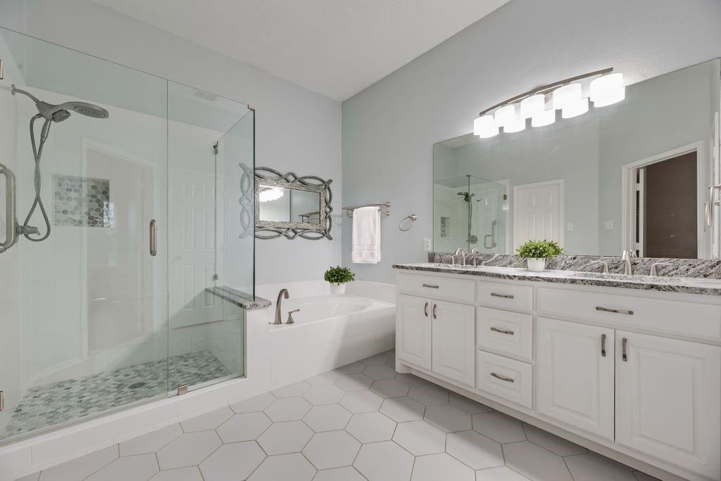 6310 Nueces Bay Drive Property Photo 16