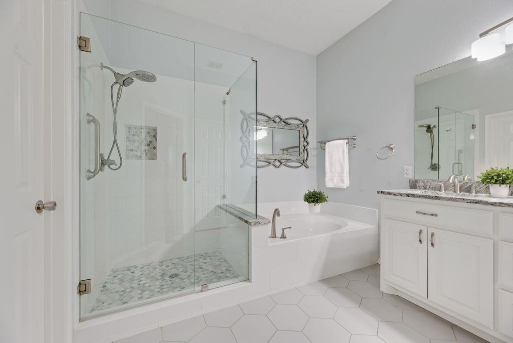 6310 Nueces Bay Drive Property Photo 17