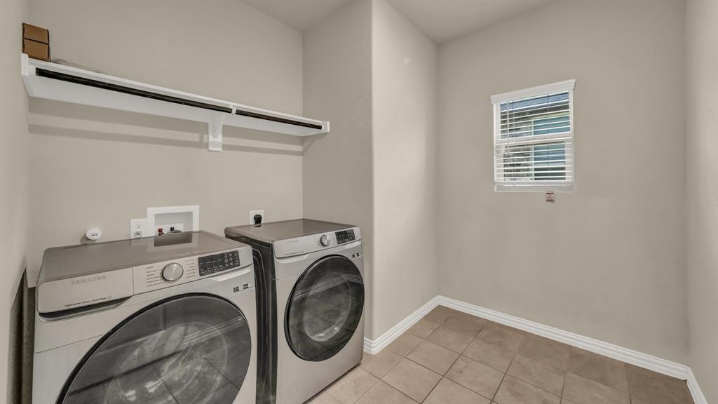 2860 Fox Trail Lane Property Photo 8