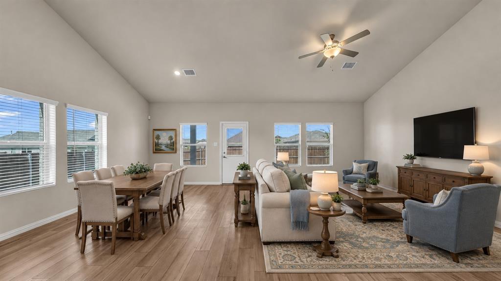 2860 Fox Trail Lane Property Photo 16