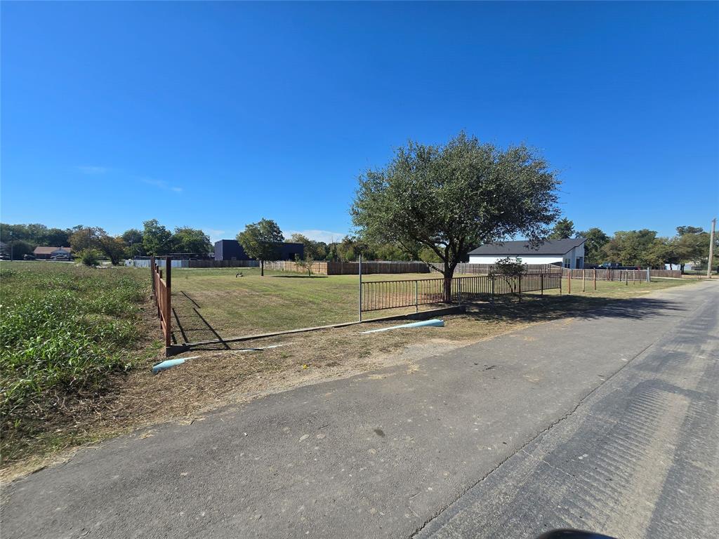 3723 Kolloch Drive Property Photo 1