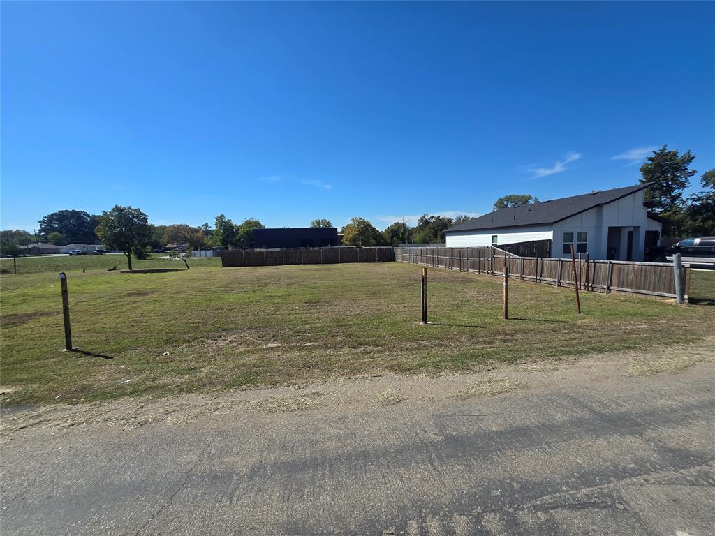 3729 Kolloch Drive Property Photo 1