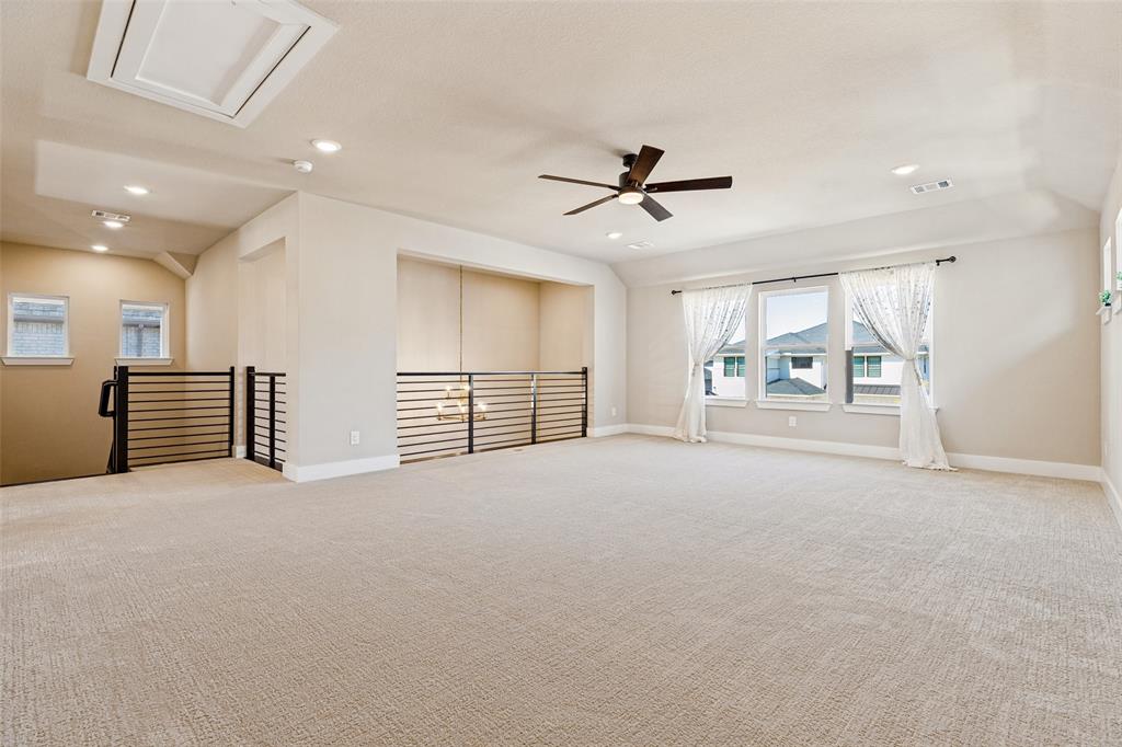 9282 Spindletree Drive Property Photo 14