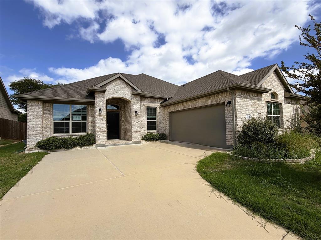 3728 Walnut Ridge Drive Property Photo 1
