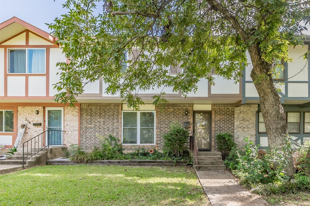 220 Westview Terrace Property Photo 1