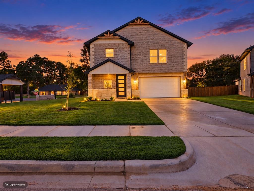 1206 Phoenix Drive Property Photo 1