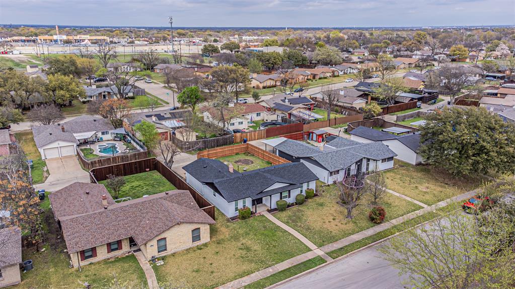1509 Crockett Street Property Photo 4