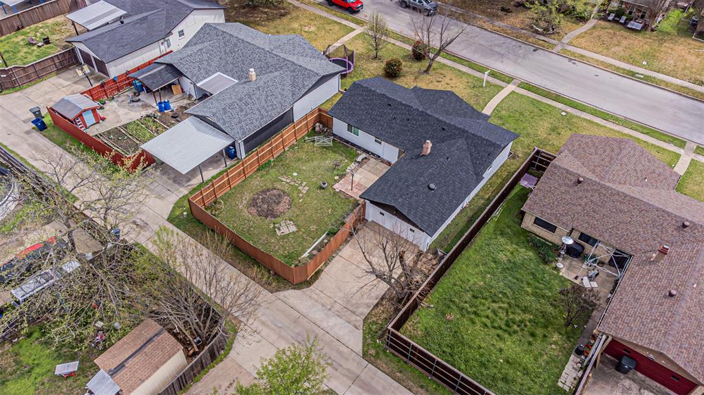 1509 Crockett Street Property Photo 5