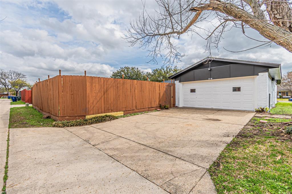 1509 Crockett Street Property Photo 33
