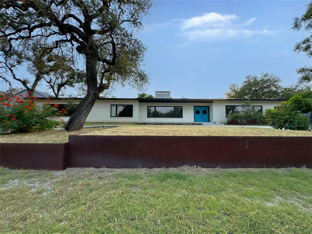 204 S Race Street Property Photo 1