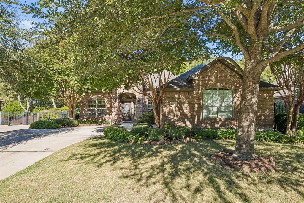 5137 Pond View Lane Property Photo 1
