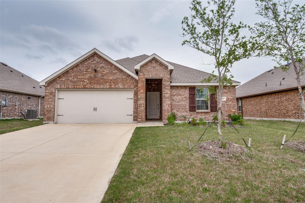 1307 Colonial Bluff Lane Property Photo 1