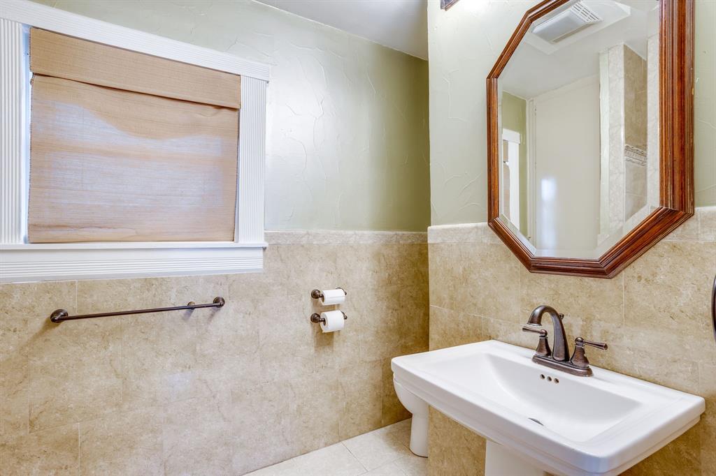 201 N Anglin Street Property Photo 15